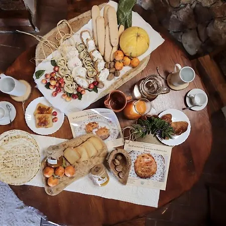 Pinnetta Sarda Tatil Evi *