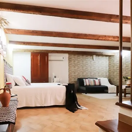 Pinnetta Sarda Tatil Evi *